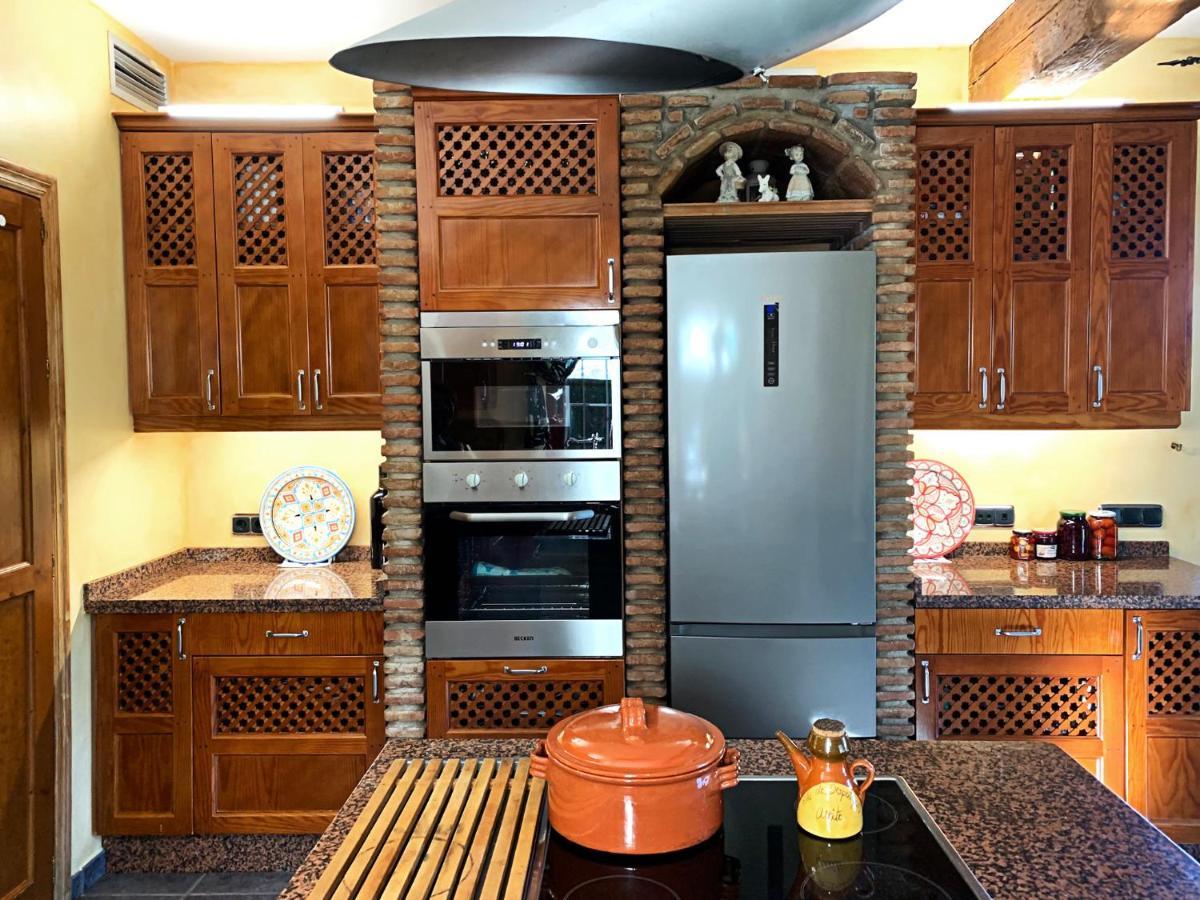 Nabrisa Marbella, 5 Bedroom, Private Pool, Garden, Bbq Villa Marbella